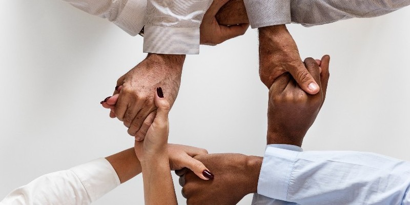 Health co-operatives: before and beyond national healthcare systems