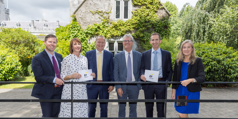 EY and CUBS celebrate Executive MBA Graduate of the Year Awards 